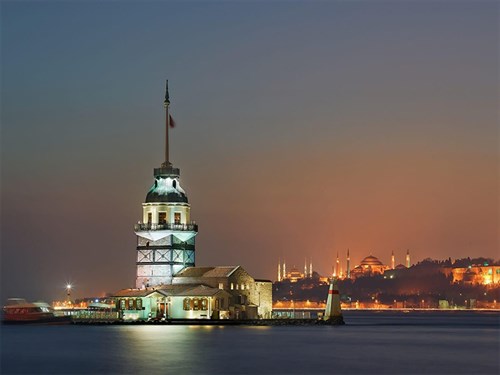 "عدد السياح الأجانب الذين جاؤوا إلى إسطنبول خلال أول 6 أشهر: بلغ 6.755.300"